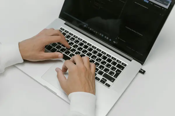 抖音直播礼物提现比例怎样的?抖音代运营多少钱一个月?