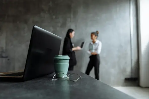 抖音企业号下面可以挂私人号吗